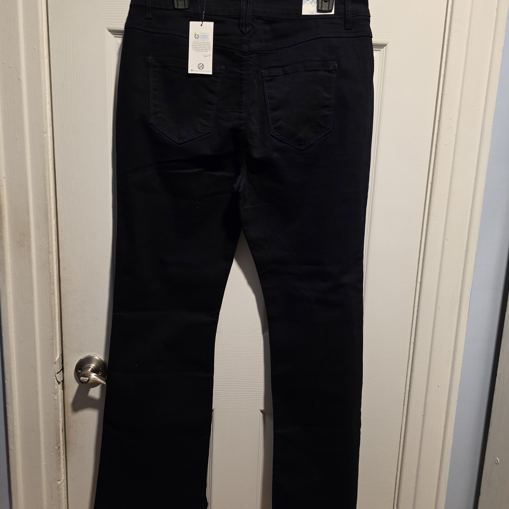 Women's Blue  Jeans..NWT Size 16